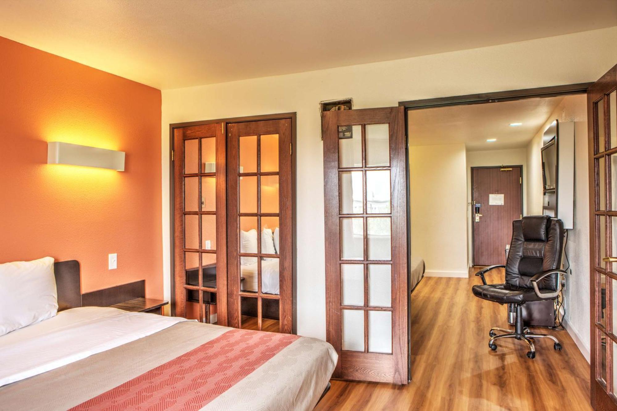 King Suite Spa Bath Non-Smoking