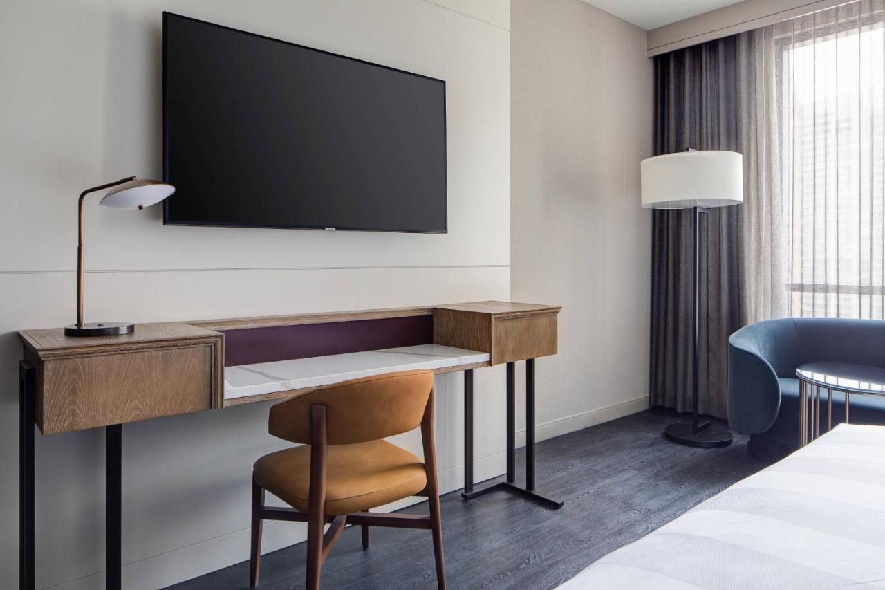 Corner Room - Concierge Level