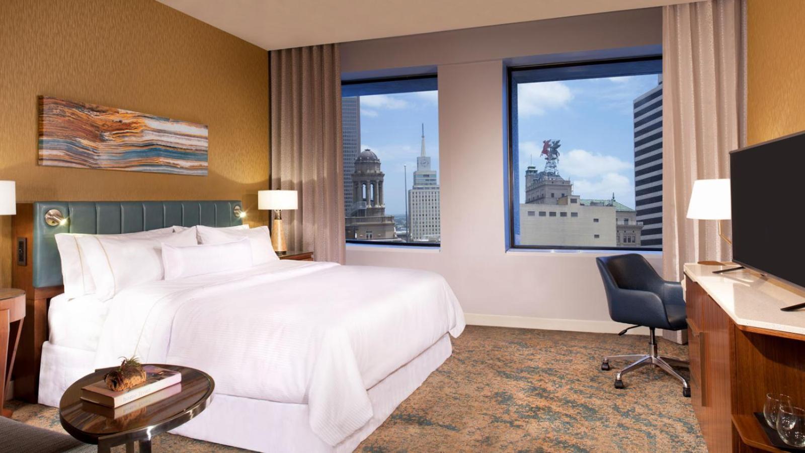 1 King Bed Deluxe Guest Room