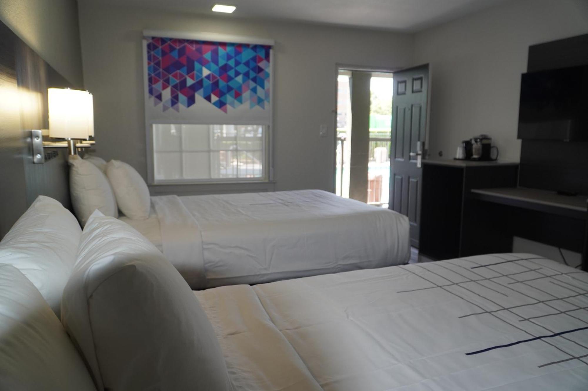Double Room Two Double Beds Non-Smoking