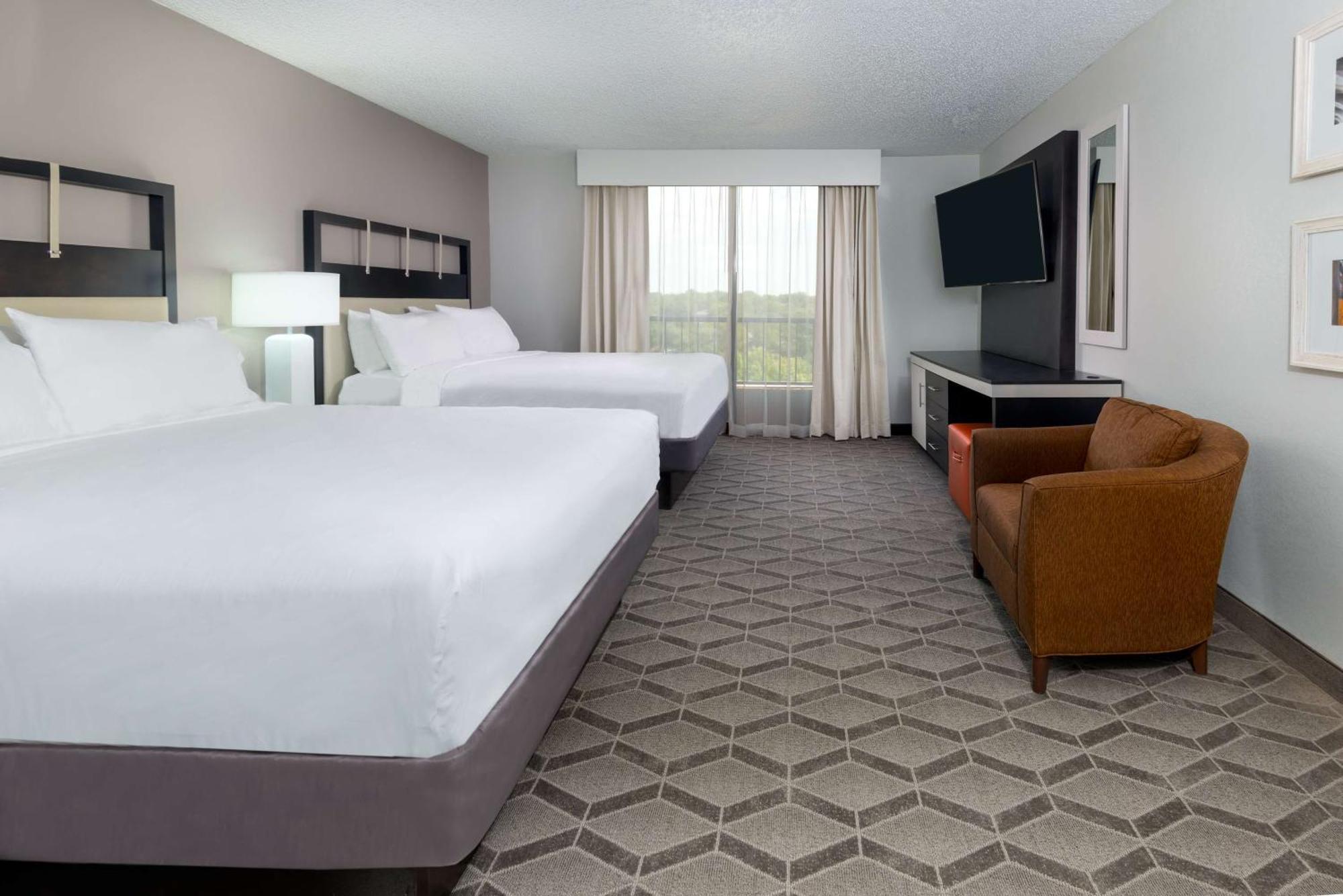 Executive Suite Two Double Beds Non-Smoking