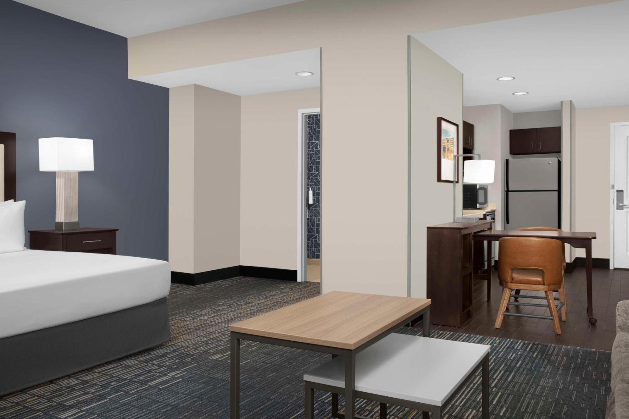 King Studio Suite Hearing Access or Non-Smoking