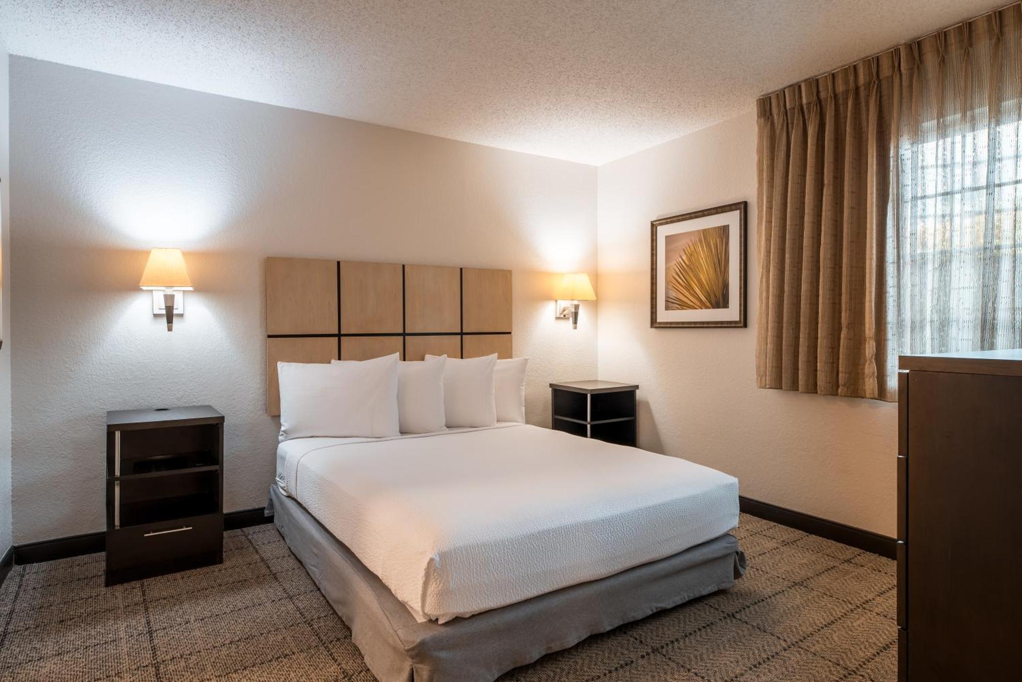 One-Bedroom Queen Suite Roll Shower Mobility Accessible