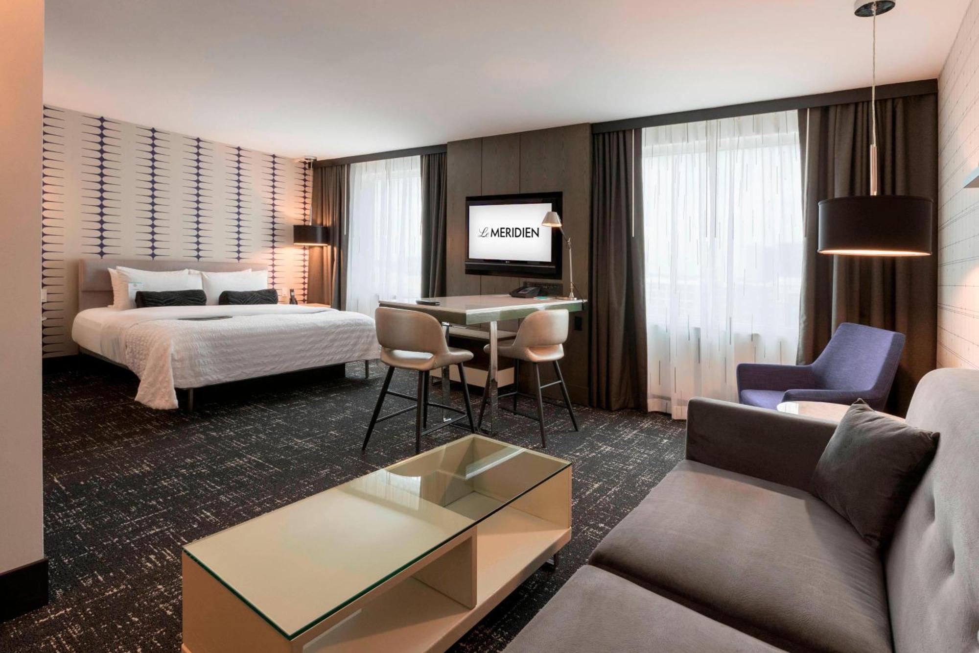 Junior Suite 1 King