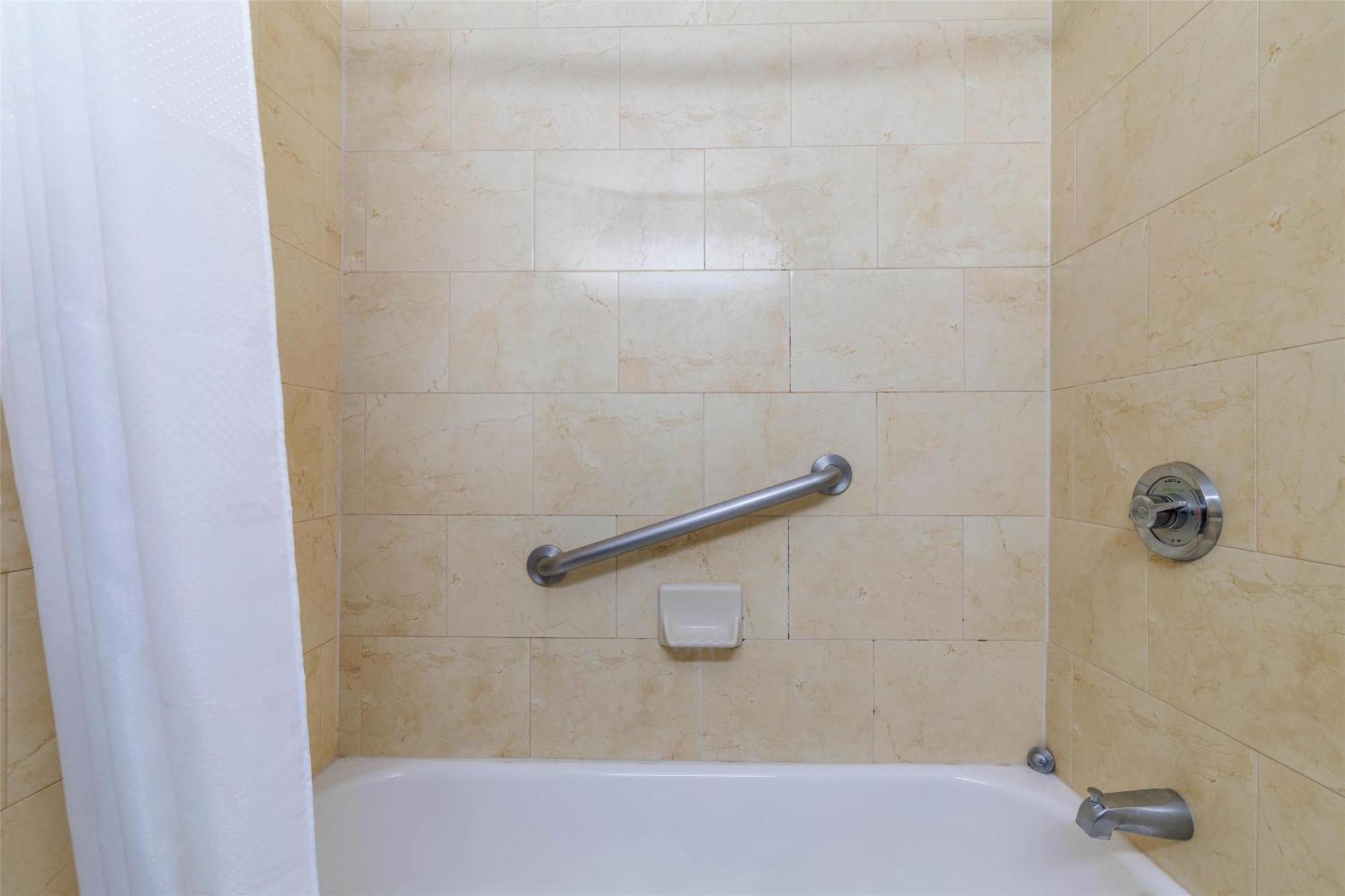 King Room Roll Shower Disability Access smoking