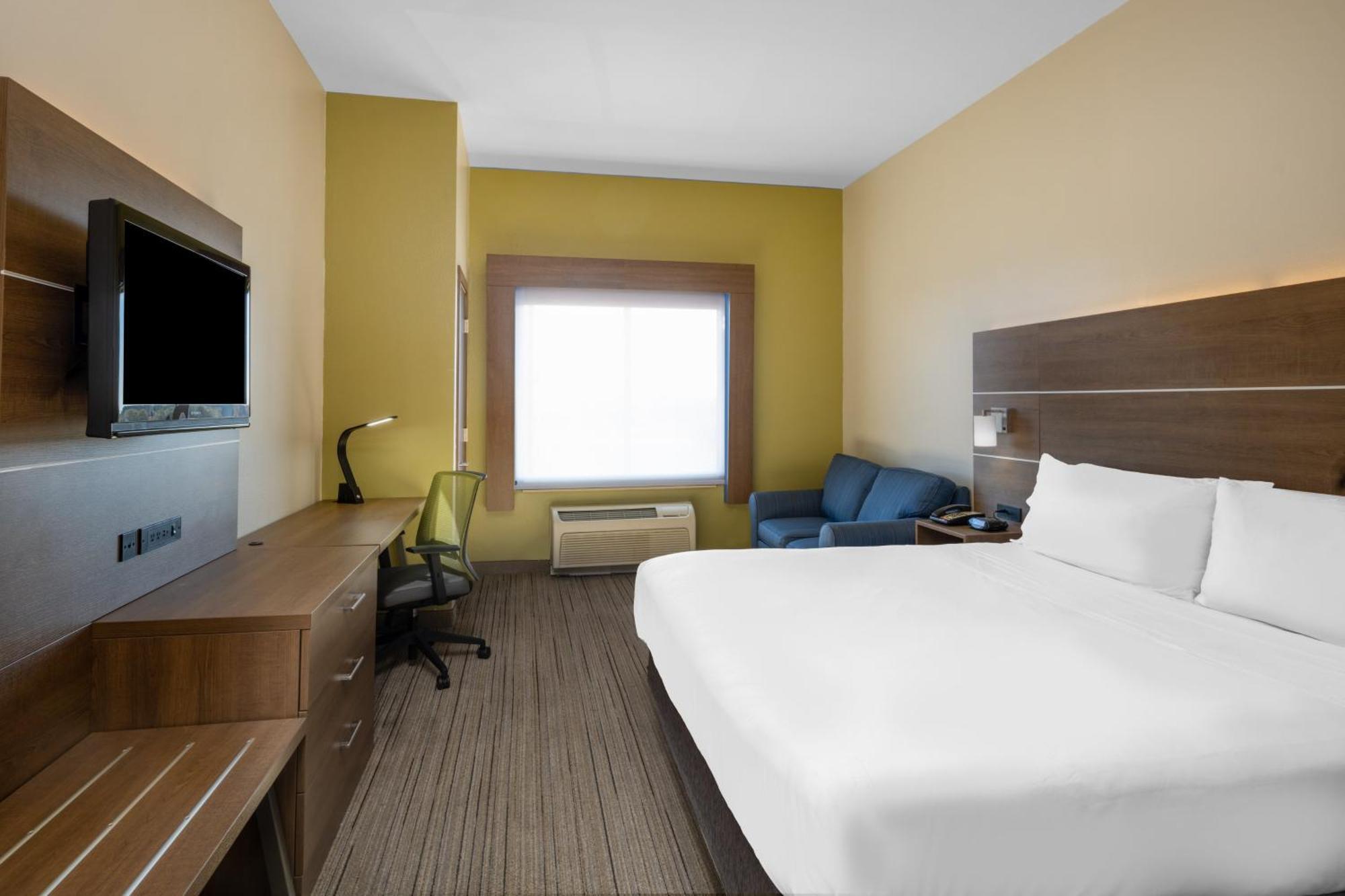 Standard King Room