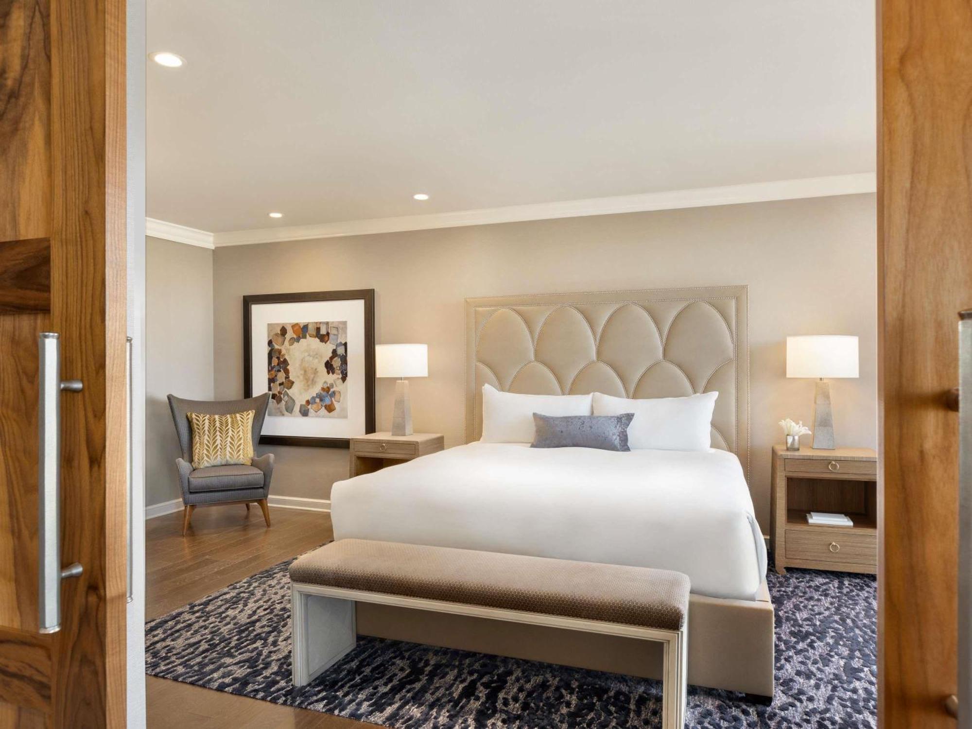 Fairmont Gold Presidential One Bedroom Suite One King Bed One Lounge Access