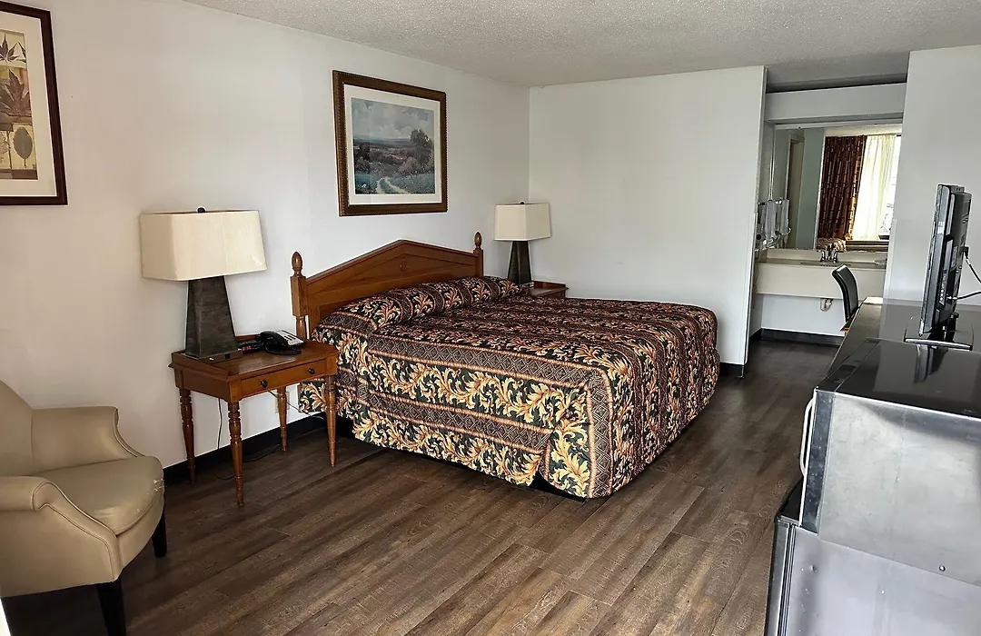 Executive Inn-1