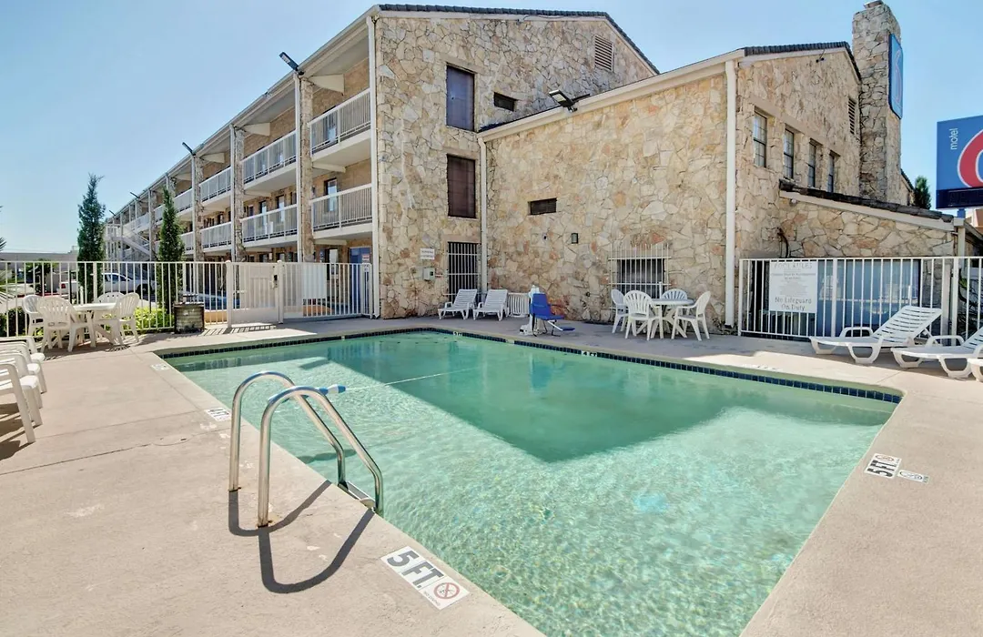 Motel 6-Dallas, Tx - Forest Lane-1