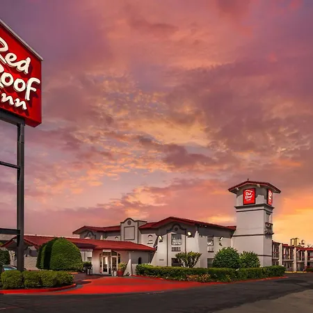 Red Roof Inn North Dallas - Park Central-3