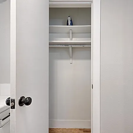 Cityplace Bnb Aparthotel-3